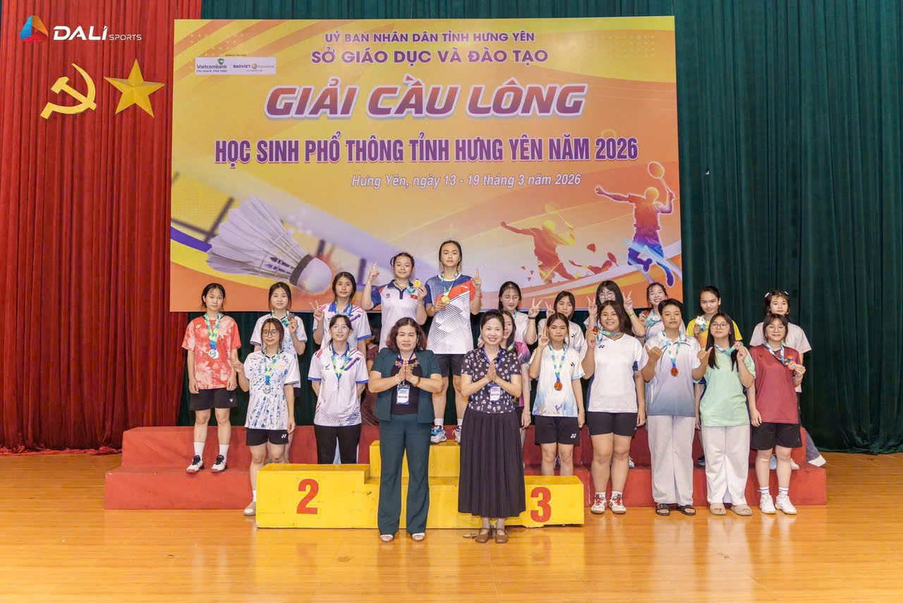 ĐỈNH CAO THỂ THAO: ĐÔI NỮ THPT YÊN MỸ XUẤT SẮC GIÀNH HUY CHƯƠNG VÀNG GIẢI CẦU LÔNG TỈNH HƯNG YÊN NĂM 2026